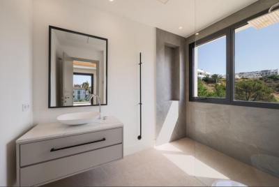Villa for sale in Sotoserena - 361-12589P