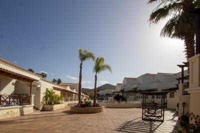 Villa for sale in Playa de las Américas, Arona - 361-10701P