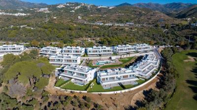 Дуплекс на продажу в Santa Clara - 361-13944P Дуплекс на продажу в Santa Clara - 361-13944P