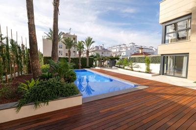 Villa myytävänä La Veleta, Torrevieja - NB-42244 Villa myytävänä La Veleta, Torrevieja - NB-42244