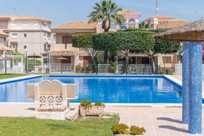 Villa for sale in Playa Flamenca, Orihuela - RE-47747 Villa for sale in Playa Flamenca, Orihuela - RE-47747