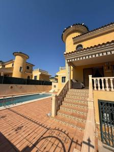 Villa in vendita a Los Almendros-La Florida - RE-90082 Villa in vendita a Los Almendros-La Florida - RE-90082