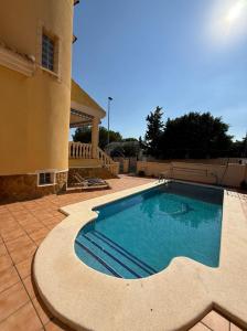 Villa in vendita a Los Almendros-La Florida - RE-90082 Villa in vendita a Los Almendros-La Florida - RE-90082