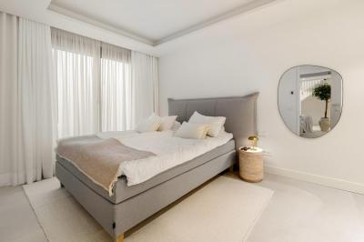 Duplex for sale in Lomas de Marbella Club-Puente Romano - 618-01631P Duplex for sale in Lomas de Marbella Club-Puente Romano - 618-01631P