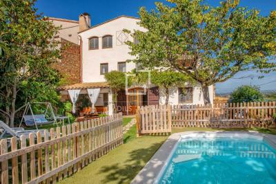 Haus zum verkauf in La Bisbal d'Empordà - GIR63811