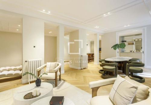 Apartment for sale in Madrid - MAD73818