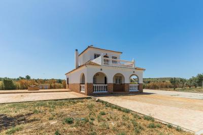 Chalet for sale in Niebla - 1042