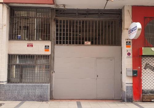 Premises to rent in Santander - 01078