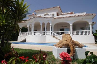 Вилла в аренду на время отпуска в Riviera del Sol - EC-RE2345S Вилла в аренду на время отпуска в Riviera del Sol - EC-RE2345S