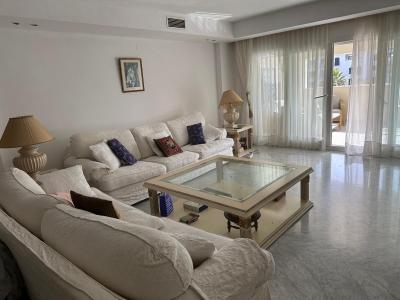 Holiday rental apartment in Puerto Banús - EC-RE2093S Holiday rental apartment in Puerto Banús - EC-RE2093S