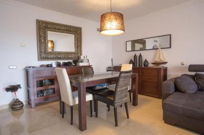 Apartamento en alquiler de vacaciones en La Alquería, Estepona - EC-RE2105S Apartamento en alquiler de vacaciones en La Alquería, Estepona - EC-RE2105S