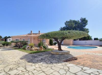 Villa en venta en Les Tres Cales, L'Ametlla de Mar - Villa la Buena Vida Villa en venta en Les Tres Cales, L'Ametlla de Mar - Villa la Buena Vida