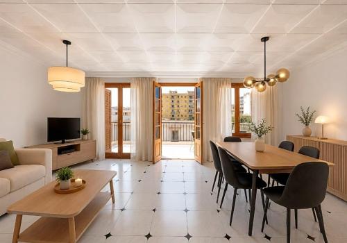 Chalet for sale in Ses Cadenes-Arenal, Palma de Mallorca - S2626