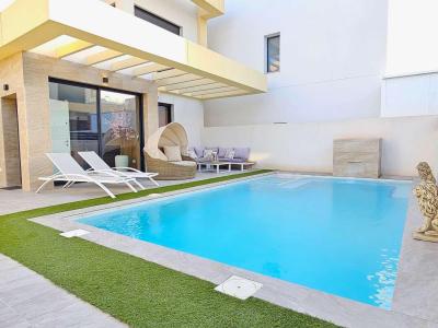 Villa à vendre à Los Montesinos - CBH-V32P-LH Villa à vendre à Los Montesinos - CBH-V32P-LH