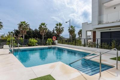 Casa in vendita a Estepona - R4986877