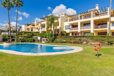 Duplex for sale in San Pedro de Alcántara, Marbella - R5256340 Duplex for sale in San Pedro de Alcántara, Marbella - R5256340