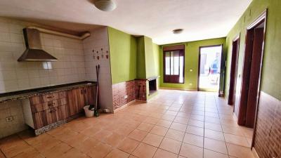 Flat for sale in Valdelarco - Valiente