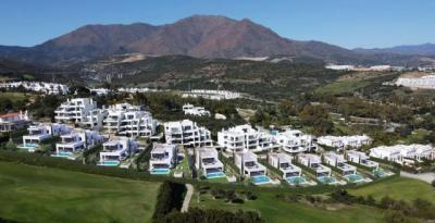 Villa for sale in Playa Bahía Dorada, Estepona - gandy110 Villa for sale in Playa Bahía Dorada, Estepona - gandy110