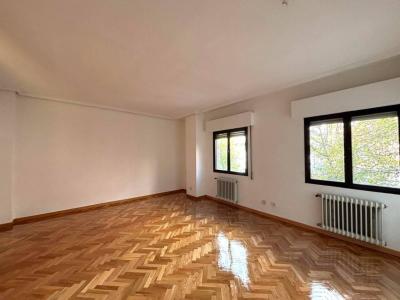 Flat to rent in Argüelles, Madrid - 3681930606