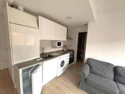 Flat to rent in Ciudad Jardín, Madrid - 3681930709