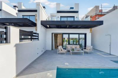 Talo myytävänä Torrevieja - ALC-1120-3-DetachedVilla