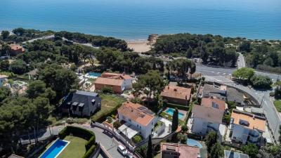 House for sale in Urbanitzacions de Llevant - V-T213 Cala Romana