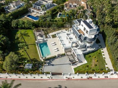 Villa for sale in Las Brisas - 04513