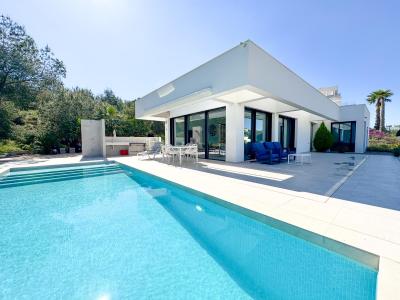 Вилла на продажу в Villamartín-Las Filipinas - 062R Вилла на продажу в Villamartín-Las Filipinas - 062R