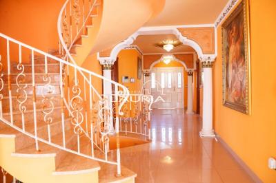 Villa for sale in Sierra Perenchiza - Cumbres de Calicanto - Santo Domingo - 284007