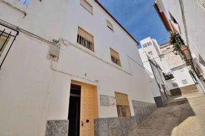 House for sale in Olvera - 1892