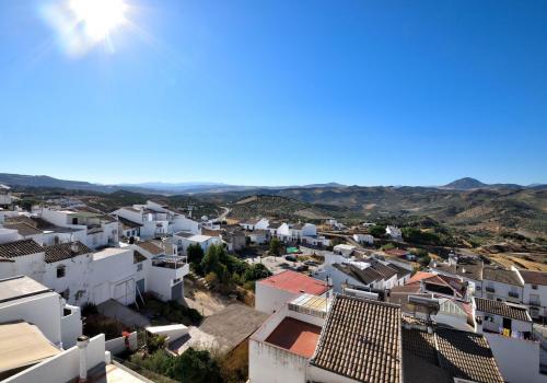 House for sale in Olvera - 2082
