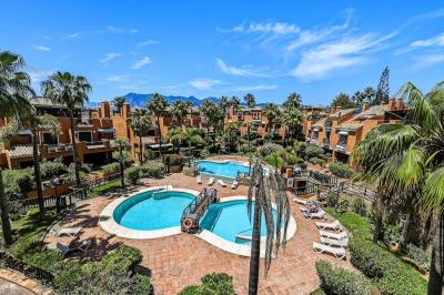 House for sale in Bahía de Marbella, Marbella - R5360689