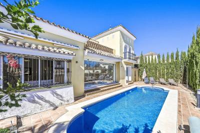 Villa for sale in Bahía de Marbella - R5397595 Villa for sale in Bahía de Marbella - R5397595