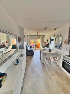 Flat for sale in Playa de las Gaviotas-El Pedrucho - HABI-296 Flat for sale in Playa de las Gaviotas-El Pedrucho - HABI-296