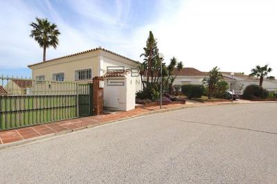 Chalet te koop in Hipódromo-Cerrado del Águila - 10832 Chalet te koop in Hipódromo-Cerrado del Águila - 10832