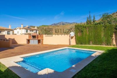 Chalet for sale in Los Pacos - 10540