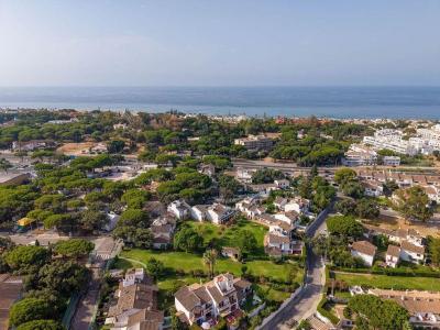 Chalet for sale in Elviria, Marbella - 13886