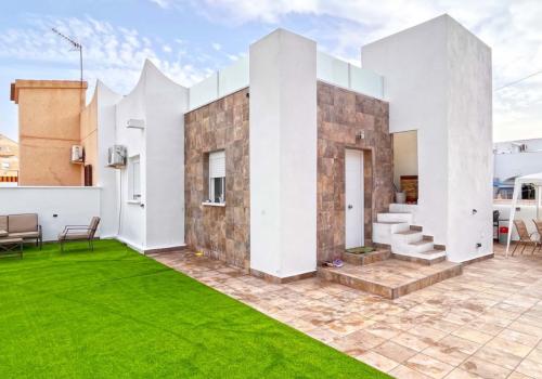 Бунгало на продажу в Los Almendros-La Florida - AVH-24104 Бунгало на продажу в Los Almendros-La Florida - AVH-24104