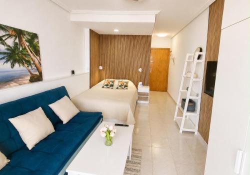 Holiday rental studio in Los Europeos, Torrevieja - Bar01 Holiday rental studio in Los Europeos, Torrevieja - Bar01