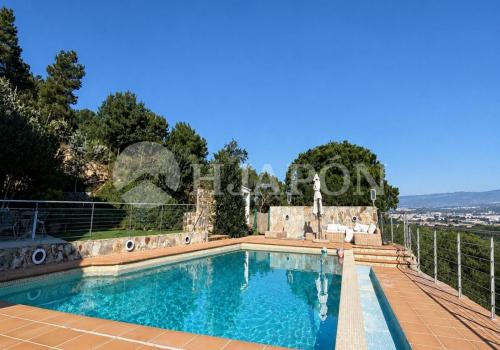 House for sale in Vallromanes - 01826