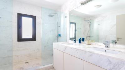 Villa for sale in Playa de Fañabé Alto, Adeje - LUX0033