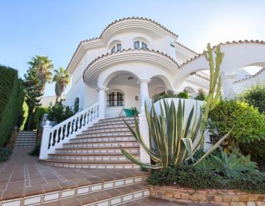 出售别墅Hacienda Torrequebrada - RK01066