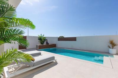 Villa for sale in Las Lomas del Rame-Bahía Bella - CLDC-53206