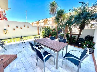 Radhus  till salu i Torre de la Horadada, Pilar de la Horadada - CLDZSL-29571