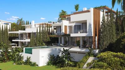Villa for sale in La Concha-Resina Golf, Estepona - CLDS-87445