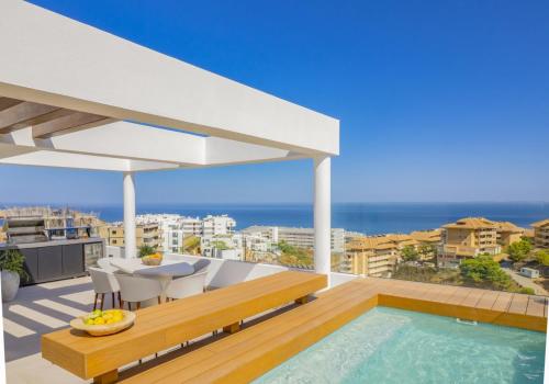 Chalet for sale in Carvajal - Las Gaviotas, Fuengirola - CLDS-85055