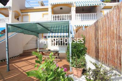 Bungalow for sale in Urbanizaciones - GUAR1195