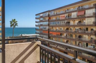 Flat for sale in Playa de los Boliches, Fuengirola - R4 Flat for sale in Playa de los Boliches, Fuengirola - R4