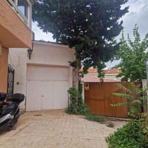 Halli vuokrattavana Torrelaguna - 98733322222