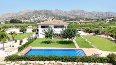 Finca te koop in Sanet y Negrals - N-4025 Finca te koop in Sanet y Negrals - N-4025